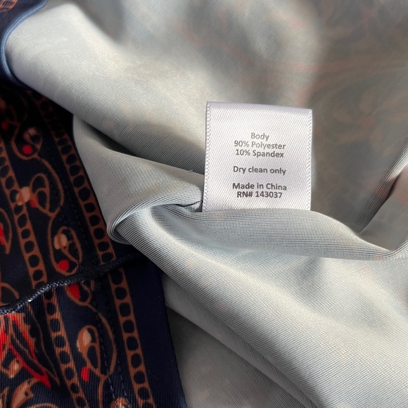 Hunter Bell Navy and Red Print Turtleneck size Small - Picture 6 of 6